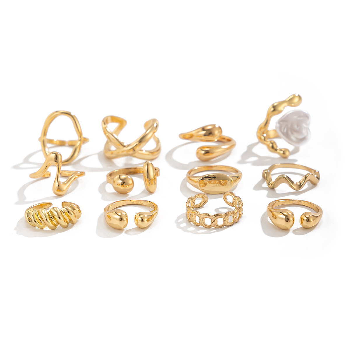 Irregular metal smooth ring for women Baroque faux pearl knuckle ring