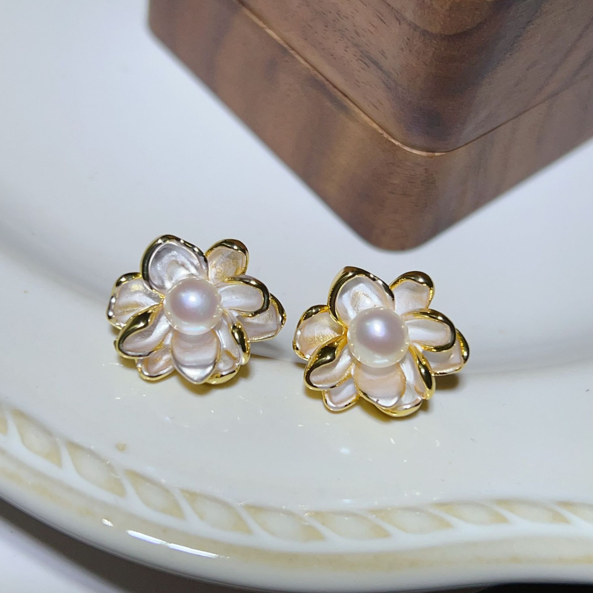 金色托（不含珠） · P1326滴油荷花（5.5-6mm）
