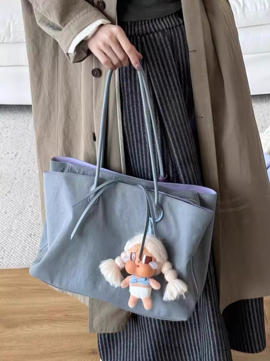 2026 Spring/Summer New Gray-Yellow Contrast Multi-Compartment Large Capacity Tote Bag Commute Handheld Single Shoulder Bag