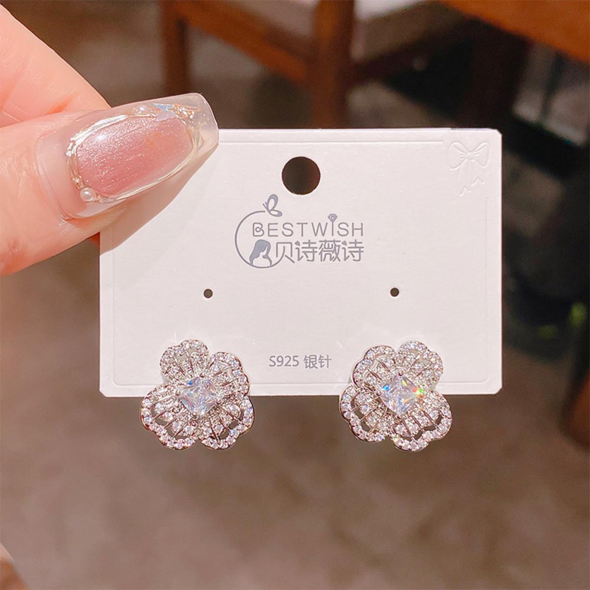 2025 exquisite gold-plated simple super flash zircon earrings, women's fairy butterfly flower ear accessories