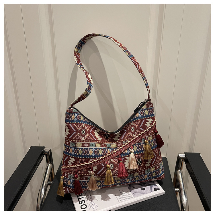 Ethnic Style Large Capacity Bag Women 2026 New Fringe Crossbody Bag Simple Single Shoulder Bag