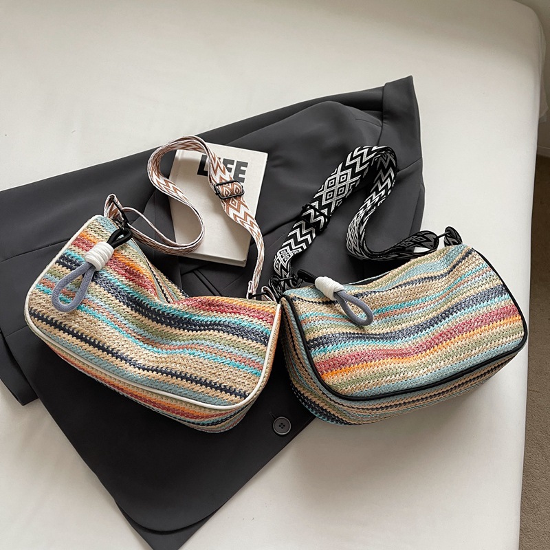 Handwoven Bag for Women 2025 New Summer Crossbody Bag Popular Beach Vacation Shoulder Bag Straw Bag
