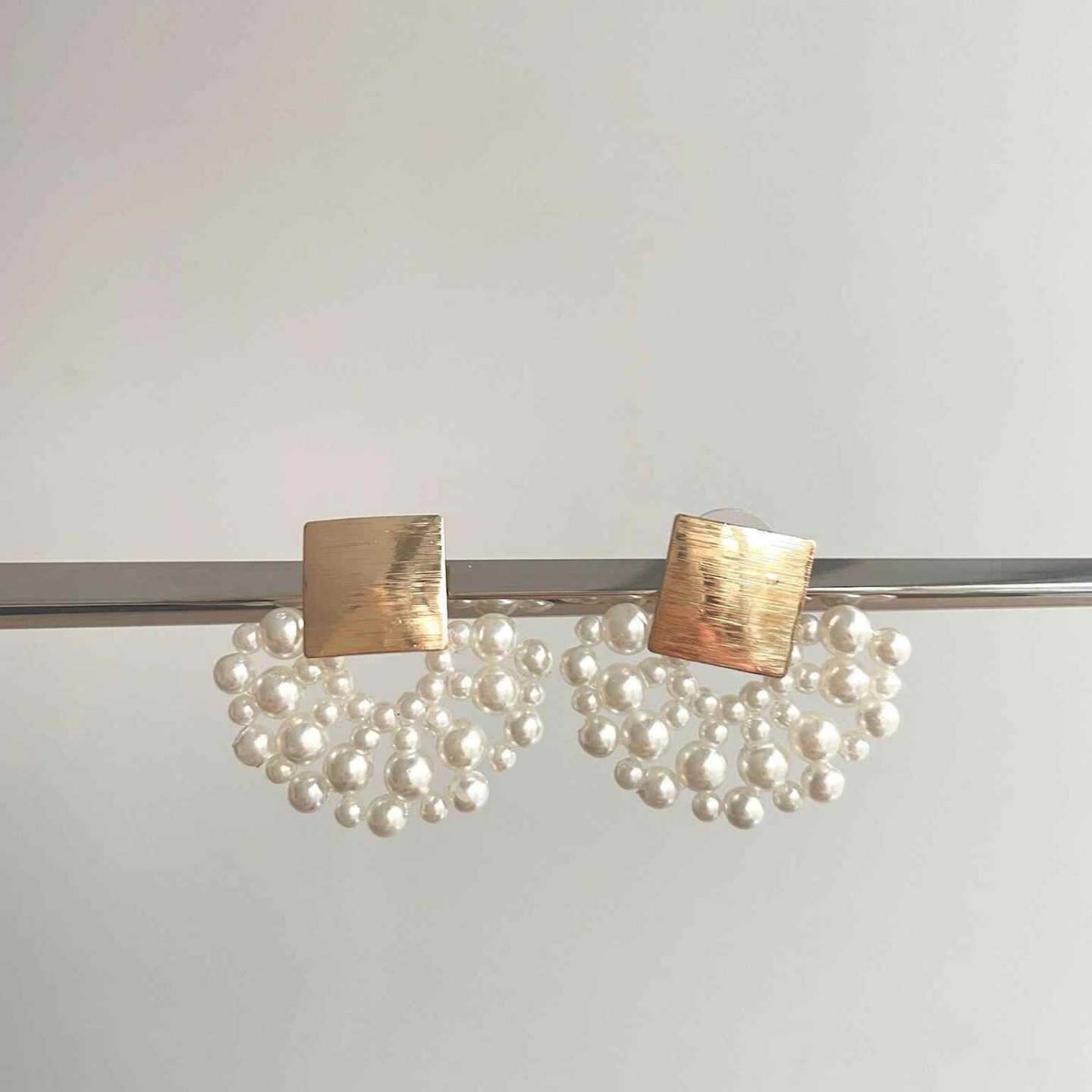 Hollow Imitation Pearl Fan Shape Metal Brushed Texture Earrings Stud Earrings Women