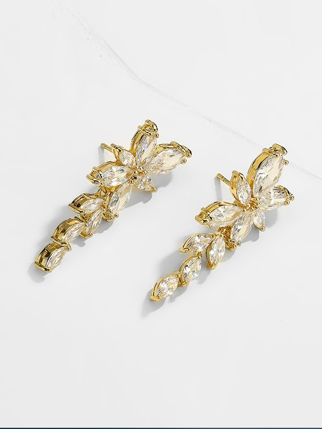 Peridot women's flower zirconia earrings