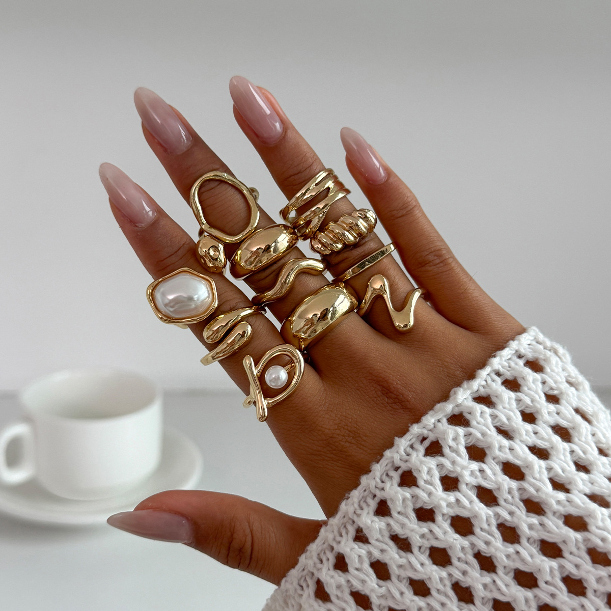 Irregular metal smooth ring for women Baroque faux pearl knuckle ring