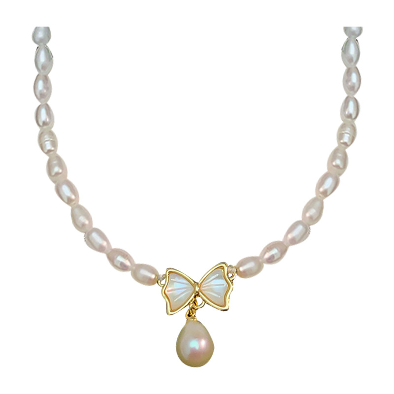 Natural freshwater pearl necklace for women, white mother-of-pearl butterfly collarbone chain, stylish accessory