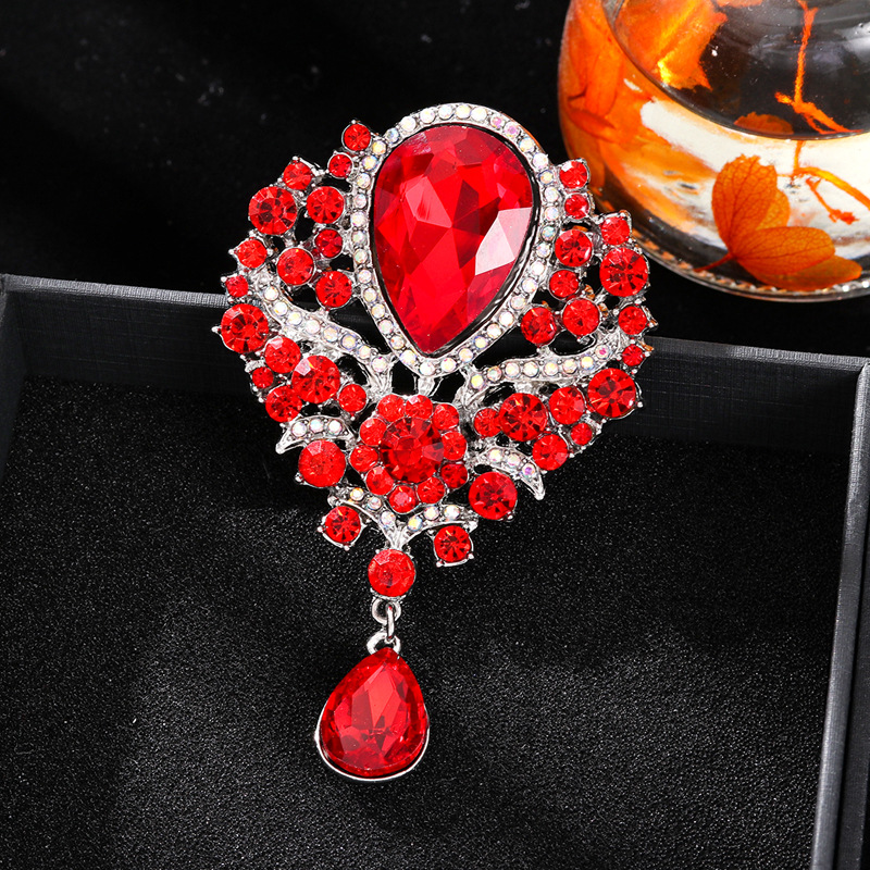 New Crystal Pendant Brooch Rhinestone Corsage Women's Pin Clothing Accessory