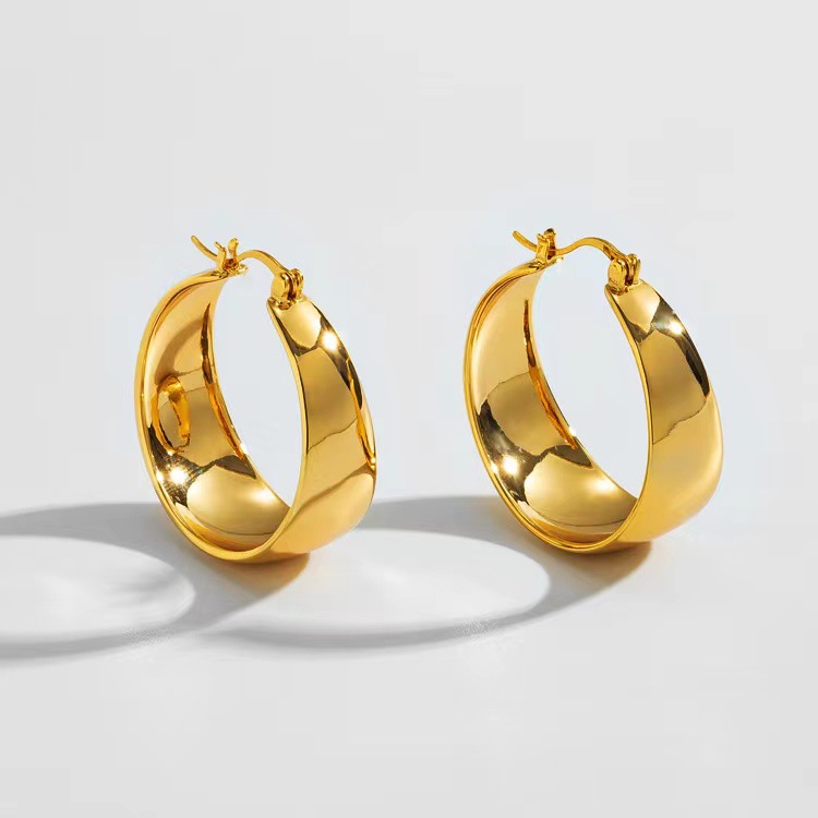 Widened curved surface stainless steel earrings, titanium steel earrings, 18K gold style for women earrings