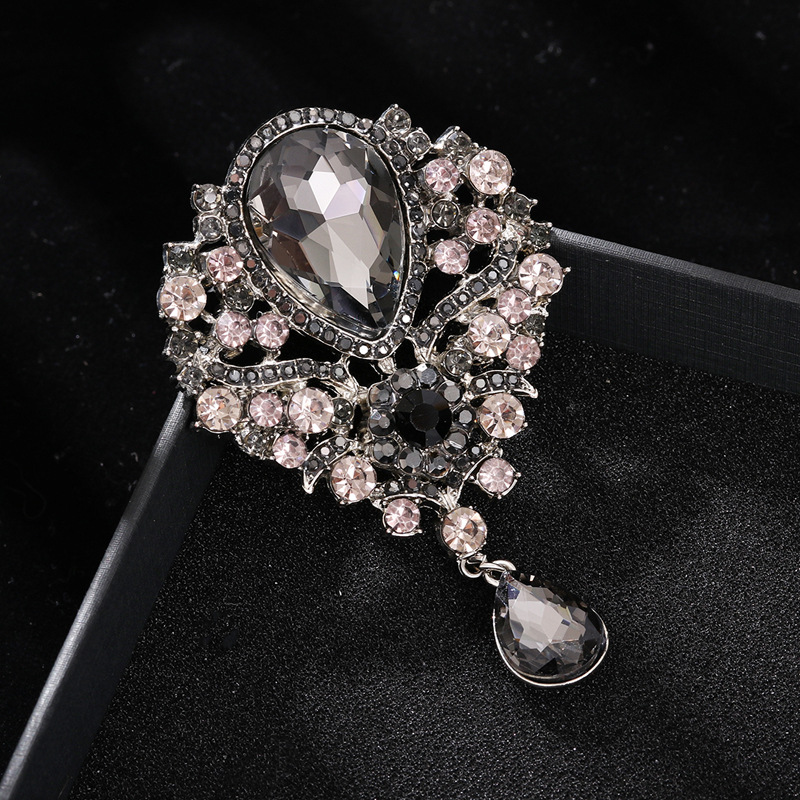 New Crystal Pendant Brooch Rhinestone Corsage Women's Pin Clothing Accessory