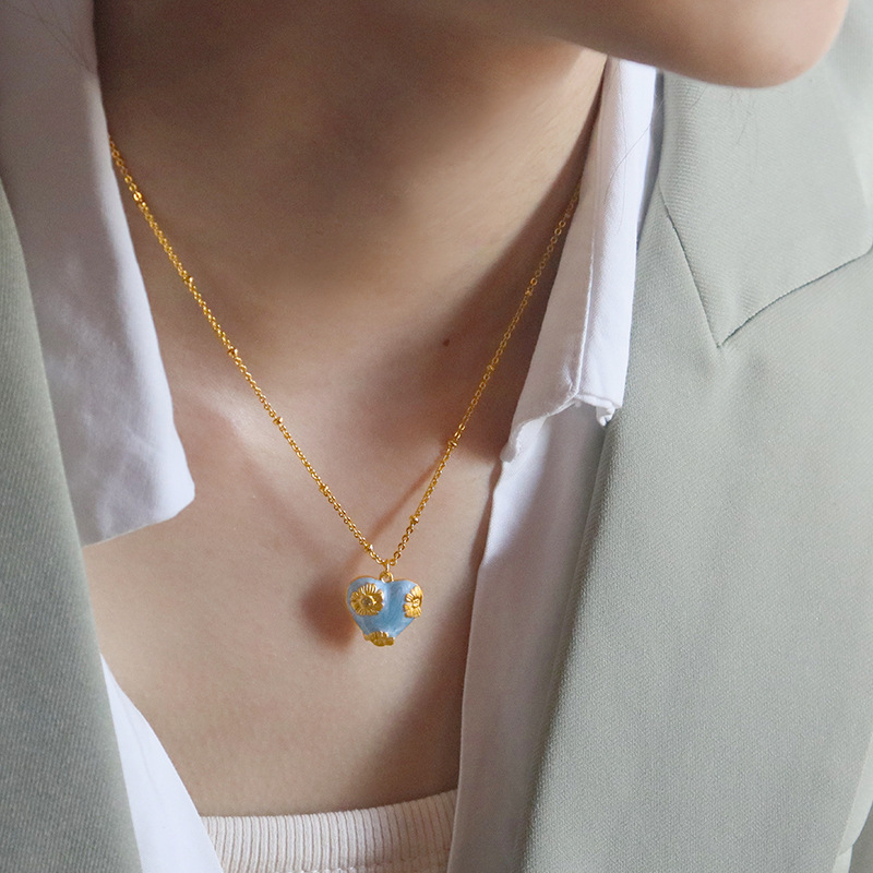 Exquisite blue enamel flower heart necklace women commuter clavicle chain