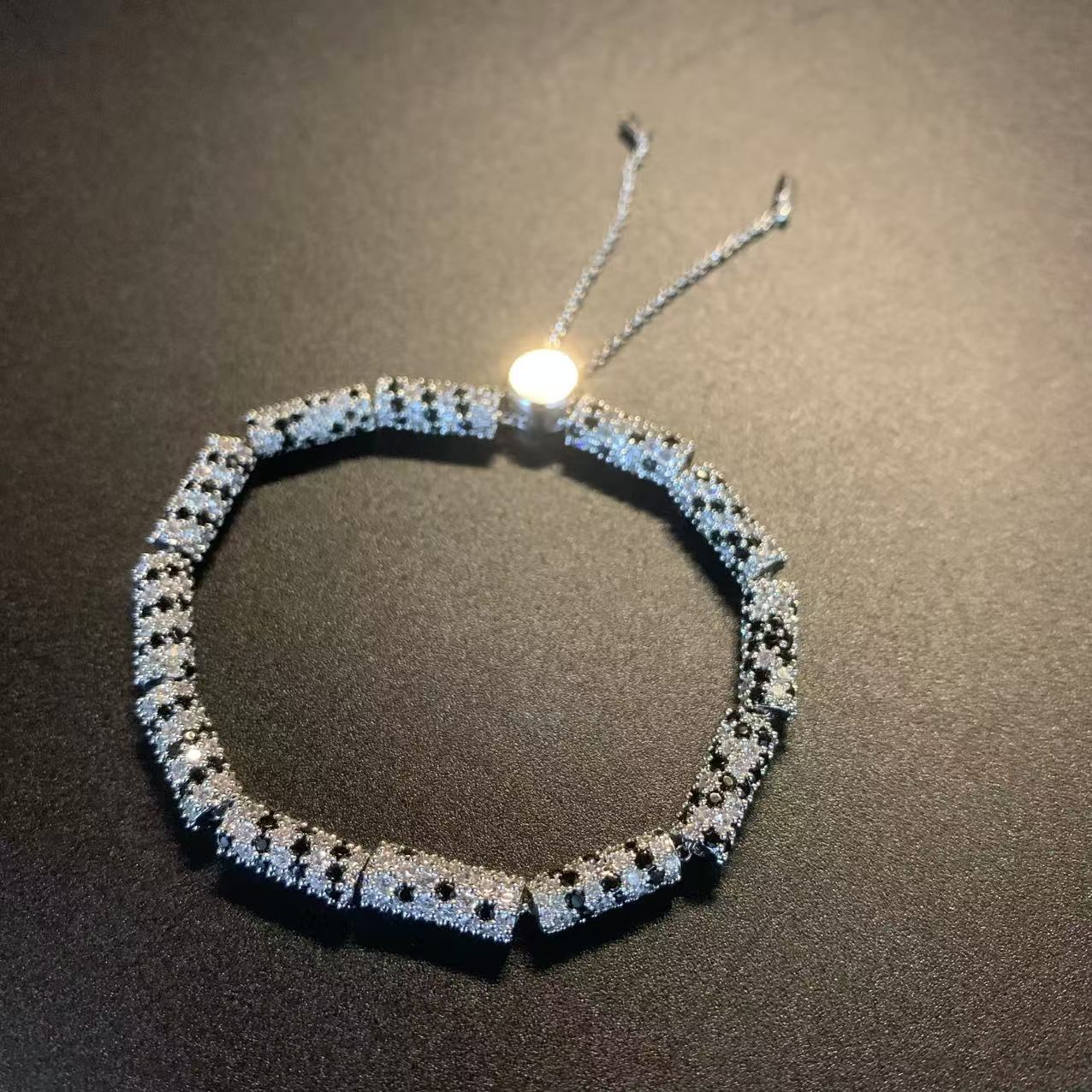 JS0024B