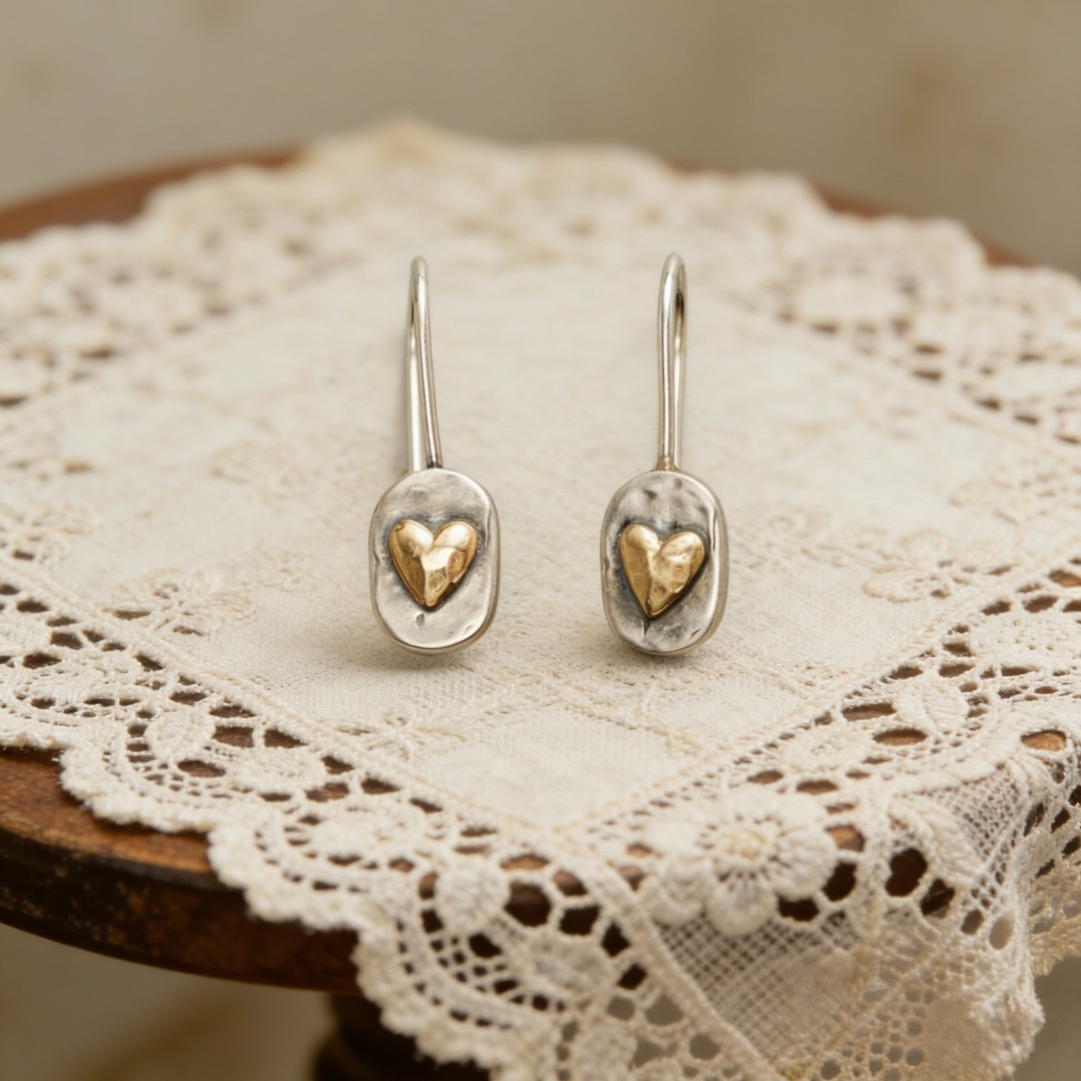New Simple Style Oval Geometric Carved Heart Shape Women Earrings Ear Jewelry