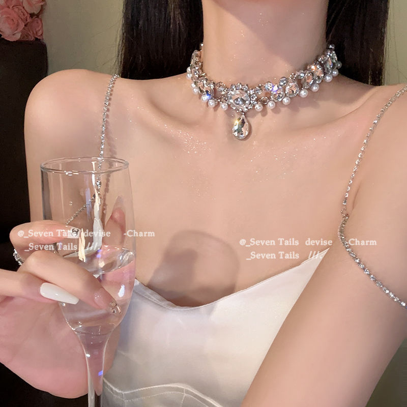 Pearl rhinestone water drop flower necklace collarbone chain niche evening dress necklace women