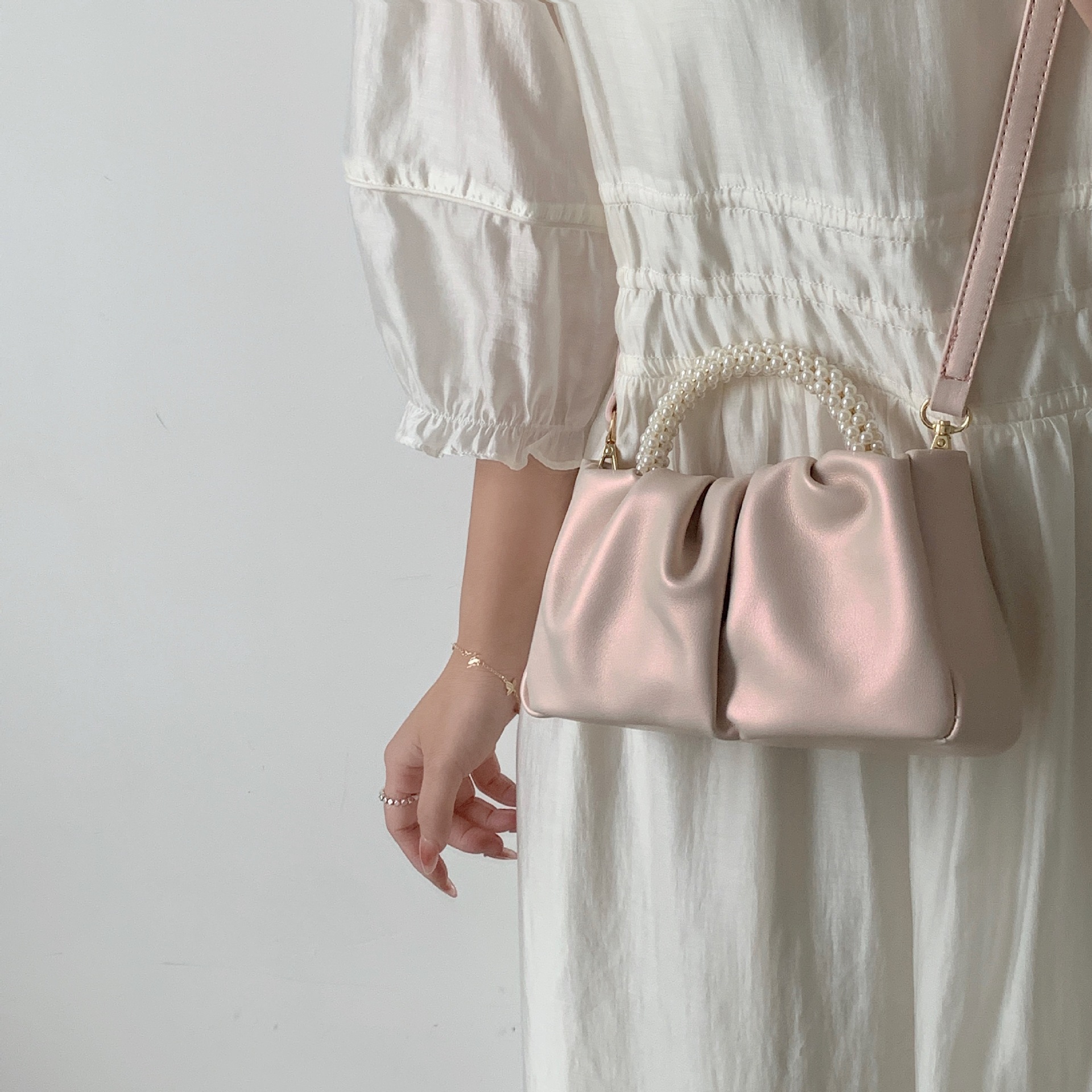 2026 new women's bag pearl wrist pleated cloud handbag shoulder crossbody mini bag