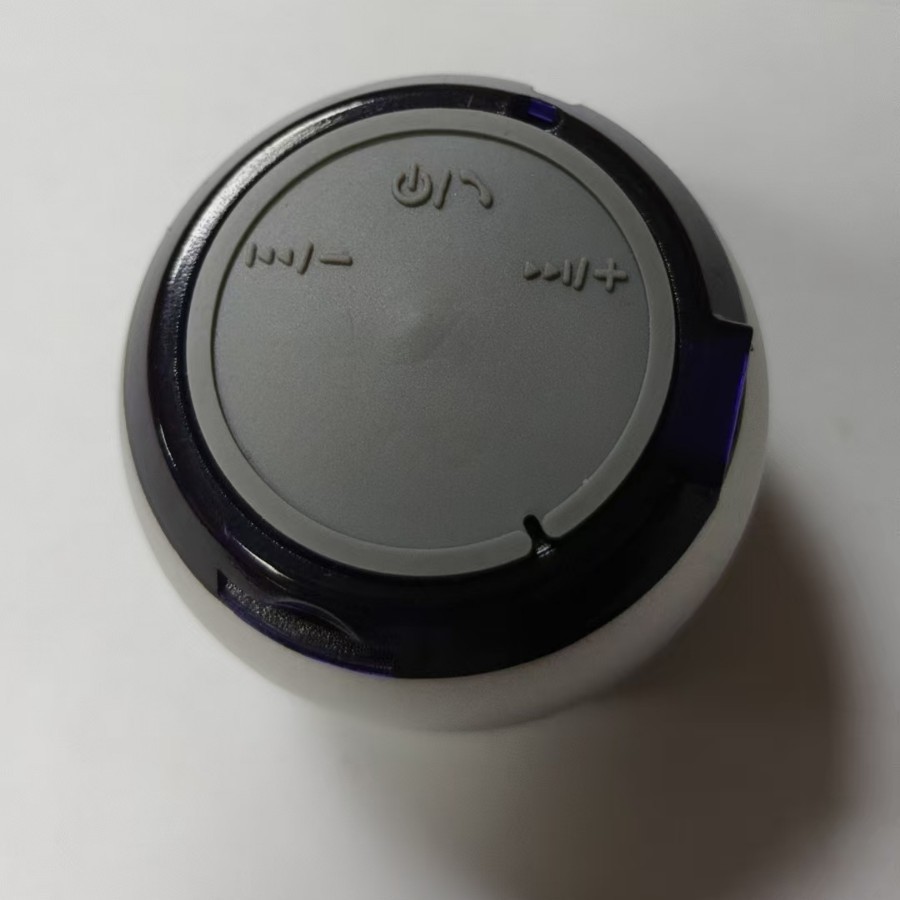 New TF card mini speaker wireless Bluetooth speaker metal shell outdoor card slot audio barrel shape