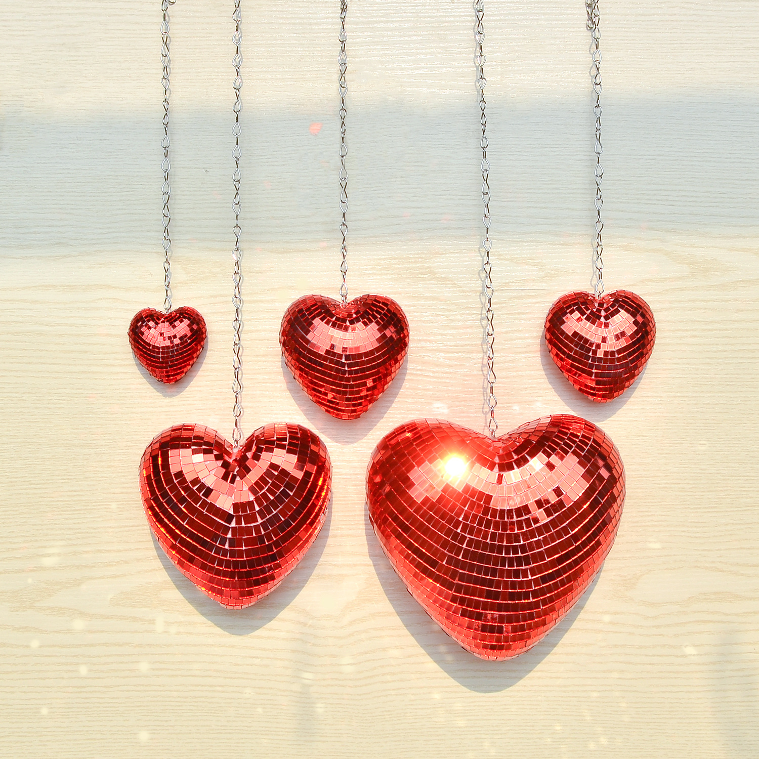Love Heart Disco Ball Mirror Disco Ball Heart Reflective Atmosphere Decoration Party Pendant with Chain