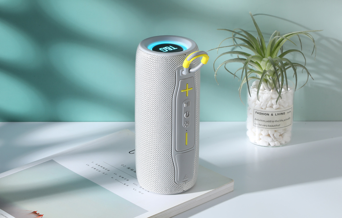 New TG682 Wireless Bluetooth Speaker TWS Tandem Outdoor Desktop Computer Subwoofer Card Slot Audio Gift
