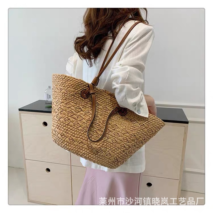 New handmade straw large capacity shoulder bag basket bag new summer beach vacation color-block handbag
