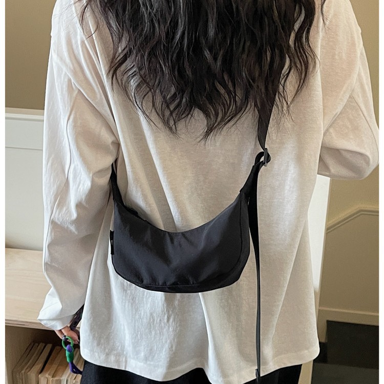 2026 New Small Moon Bag Crossbody / Wide Underarm Crossbody Bag Women Canelé Style Outfit Outdoor Small Bag