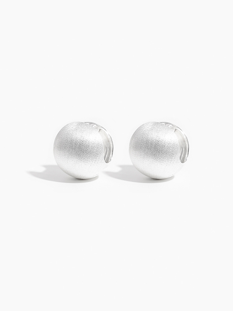 Exclusive Satin Pulling Ball Stud Earrings Women Earrings Ear Accessories