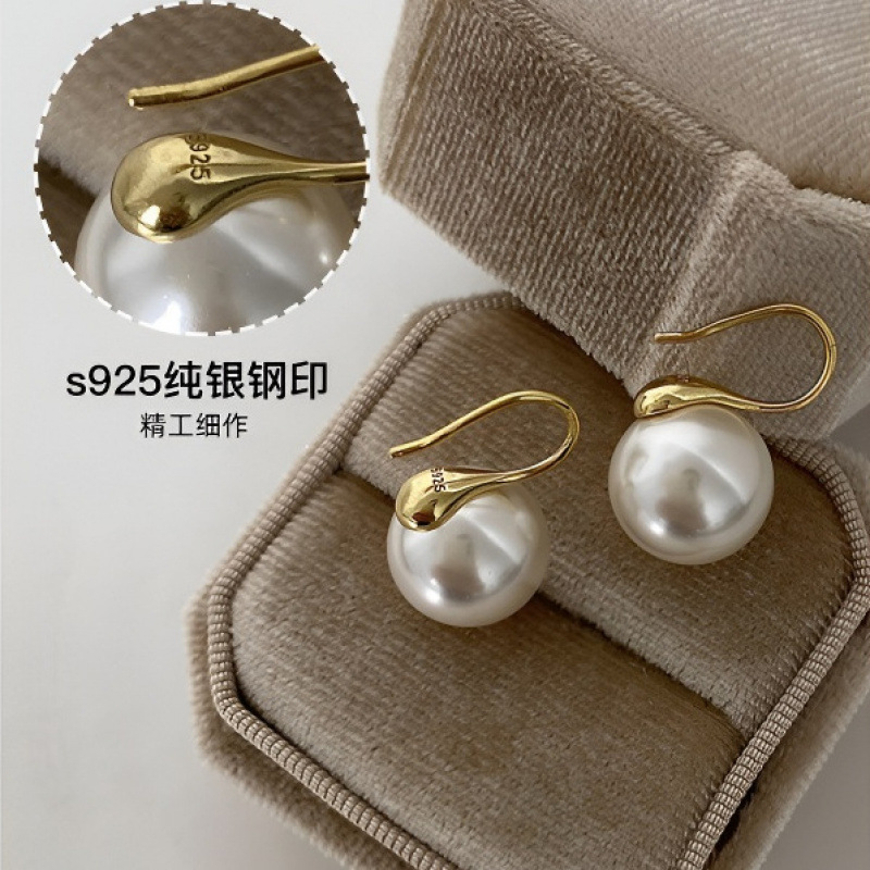 2025 new round pearl stud earrings women earrings commuting high heel ear hooks
