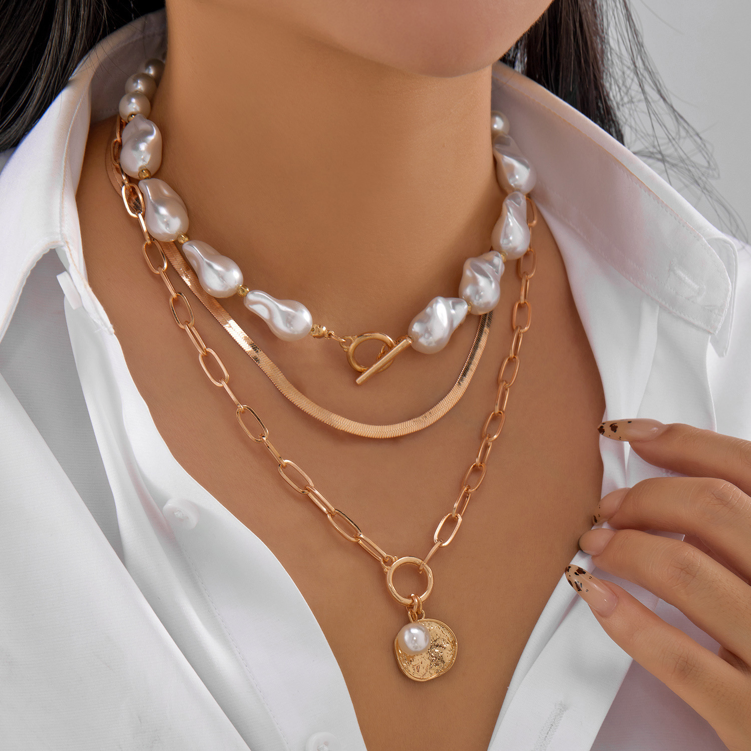 Women Necklace Baroque Palace Style Imitation Pearl Tassel Necklace Geometric Flat Snake Bone Necklace