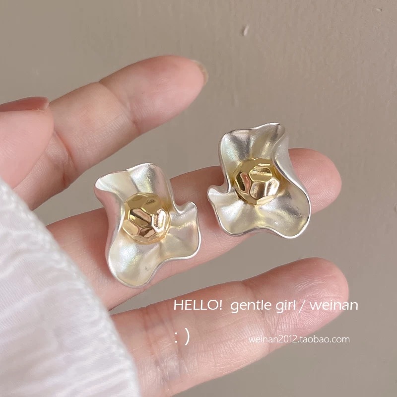 35#哑光金银不规则花朵耳钉