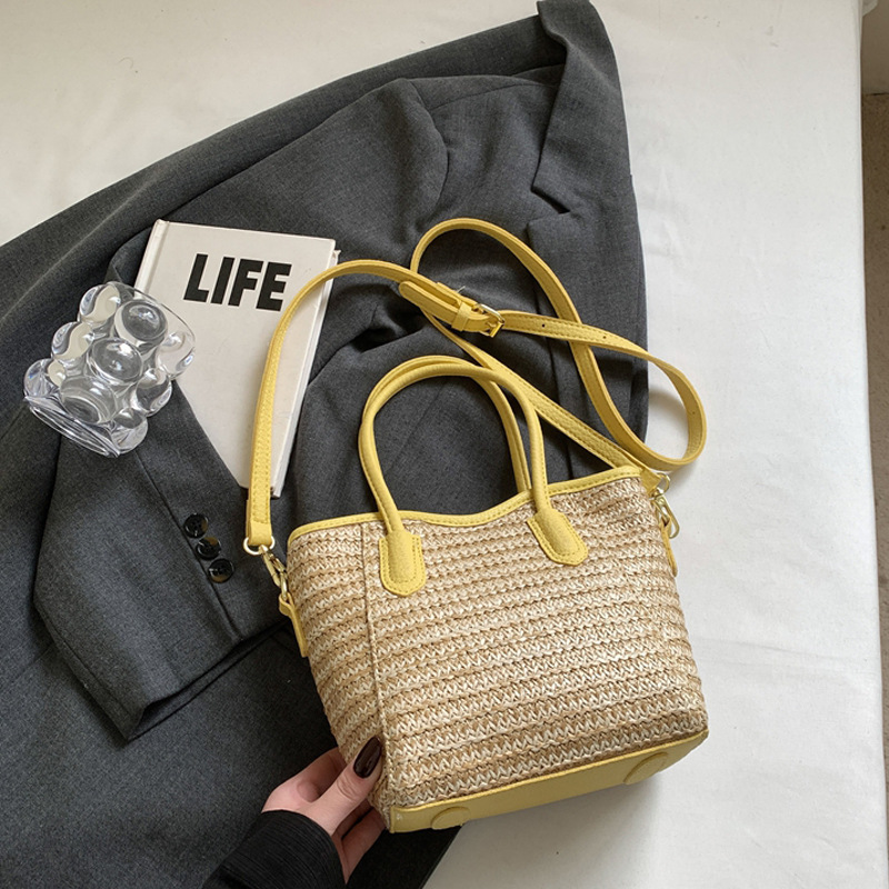 Popular Large-Capacity Straw Woven Bucket Bag for Women 2025 New Beach Vacation Commute Single-Shoulder Crossbody Bag