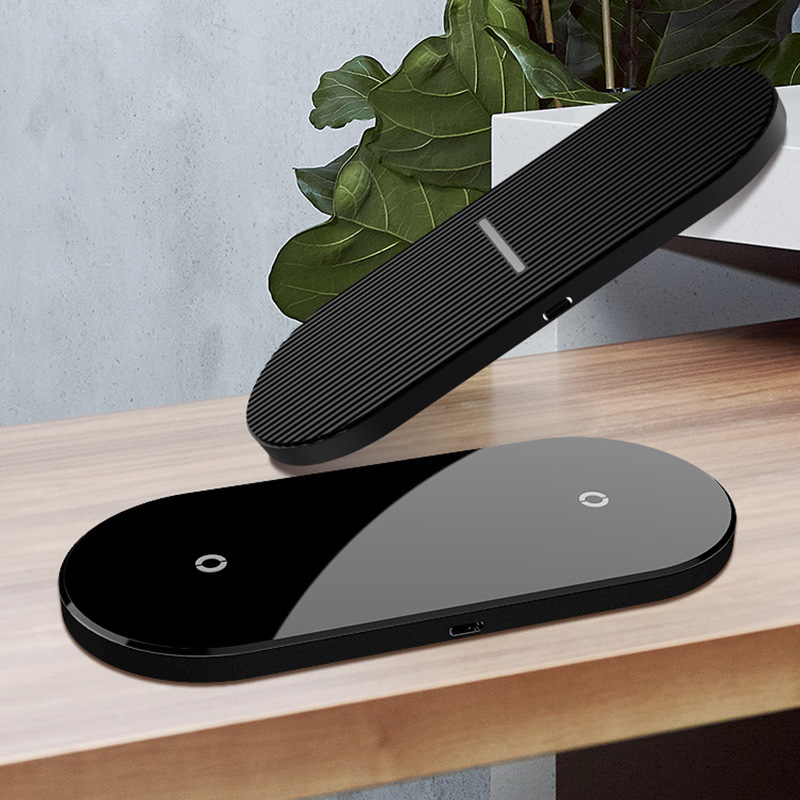 New two-in-one dual charger wireless charger one-to-two phone charger dual charger desktop wireless charger fast charging