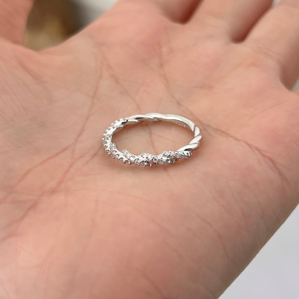 Moissanite S925 sterling silver ring for women, braided design delicate D color stackable women's closed ring