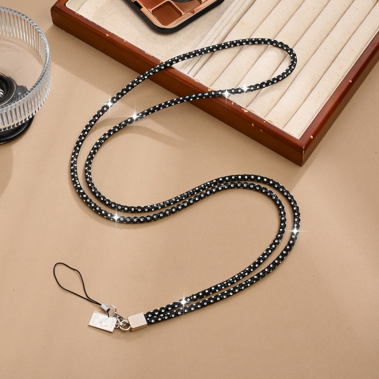Mobile phone lanyard wrist full rhinestone lanyard hanging chain tag women pendant sturdy phone chain neck