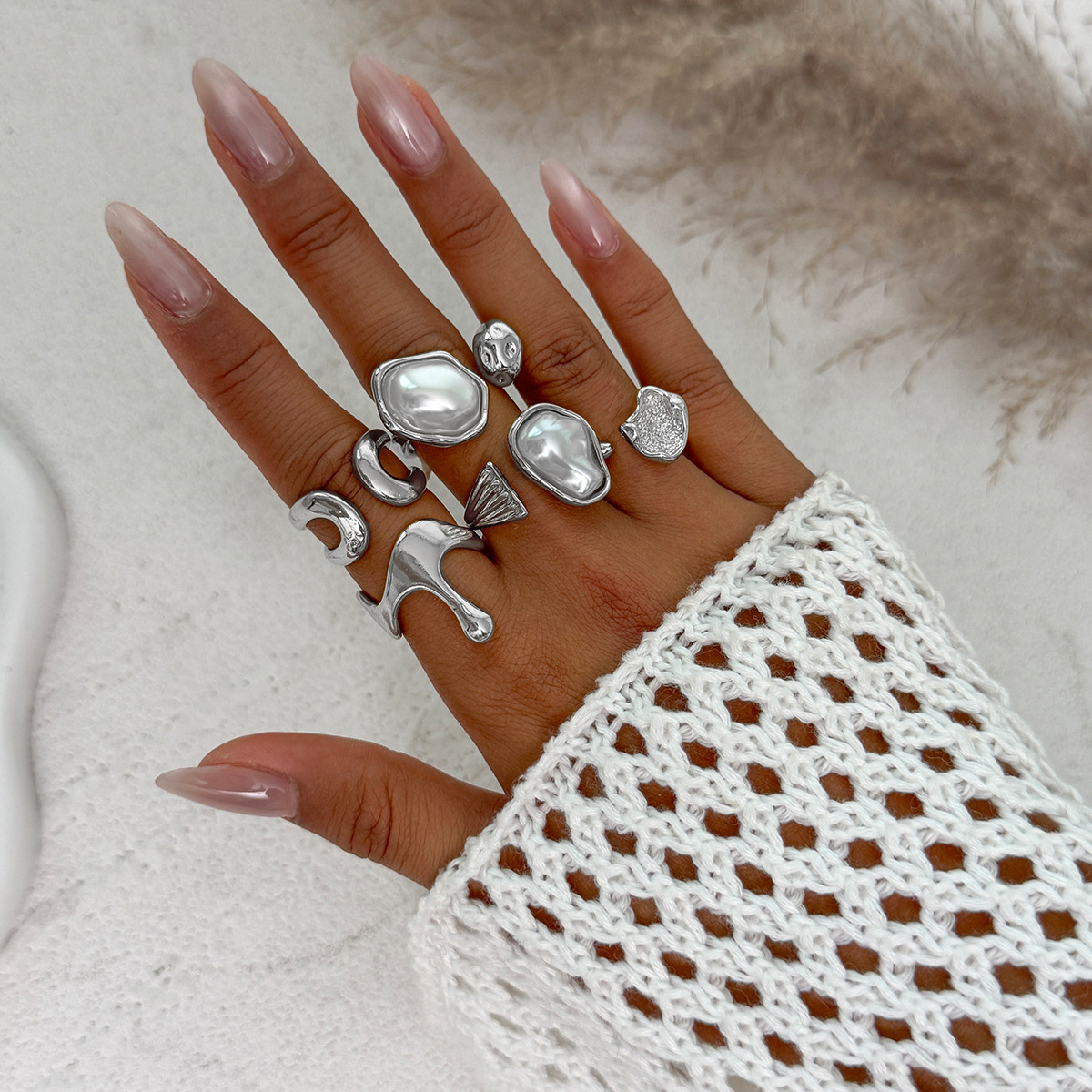 Irregular metal smooth ring for women Baroque faux pearl knuckle ring