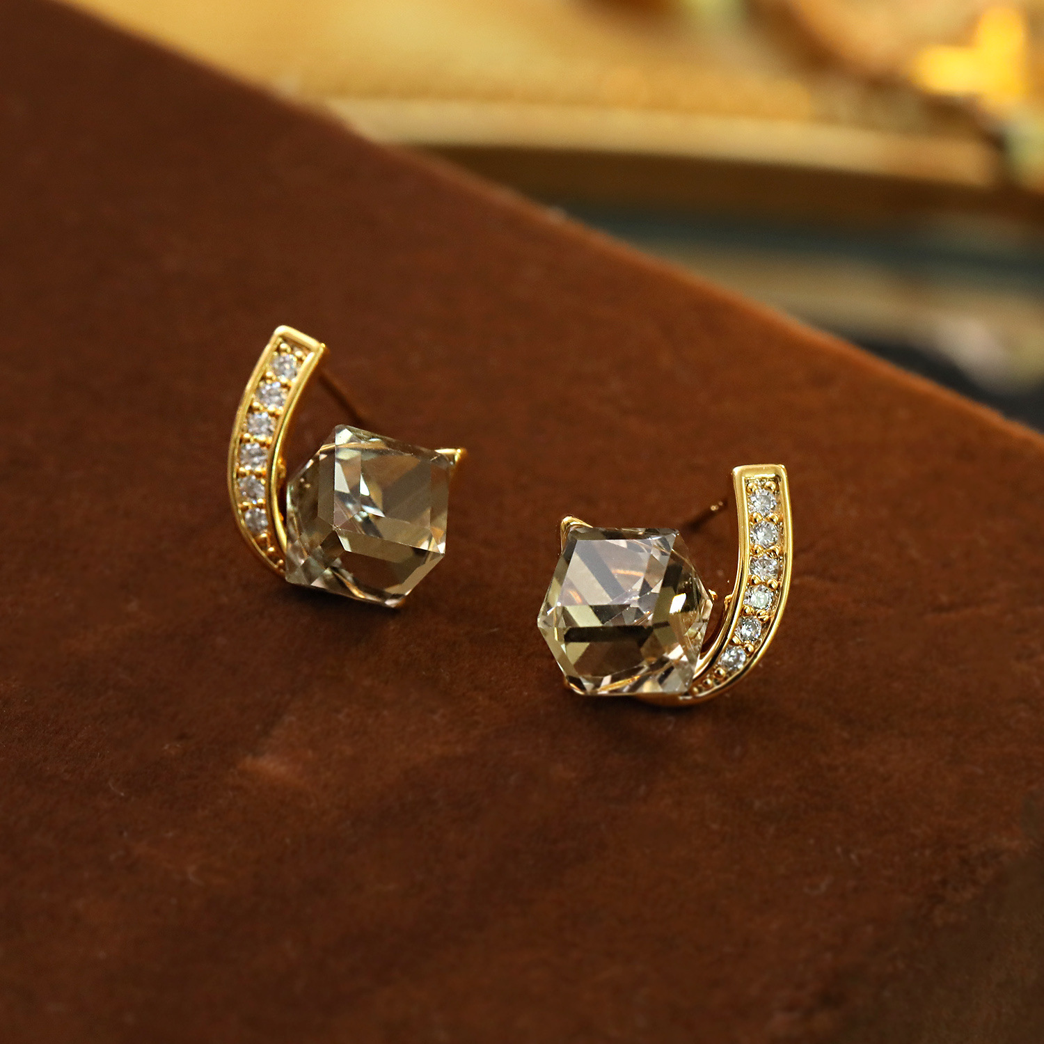 Summer New Geometric T Zircon Square Ear Studs Sweet U-Shaped Earrings Curved Line Earrings