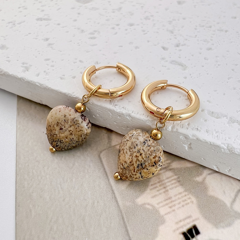 Natural Stone Heart-Shaped Earrings: 2024 New Minimalist Dangle Earrings—Sweet Heart-Shaped Earrings