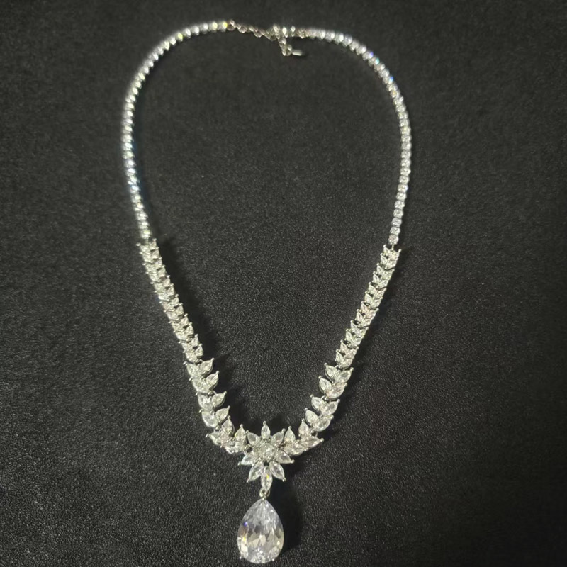 Exaggerated zirconia inlaid large teardrop pendant bridal dress jewelry set accessories