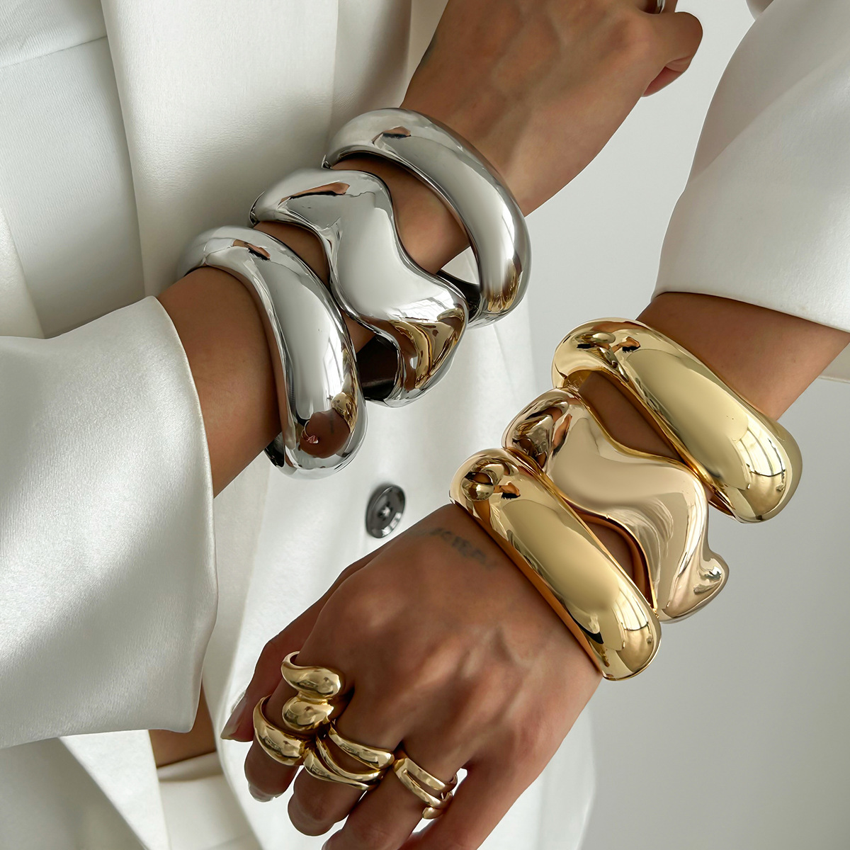 Exaggerated heavy metal smooth bangle geometric wide bracelet