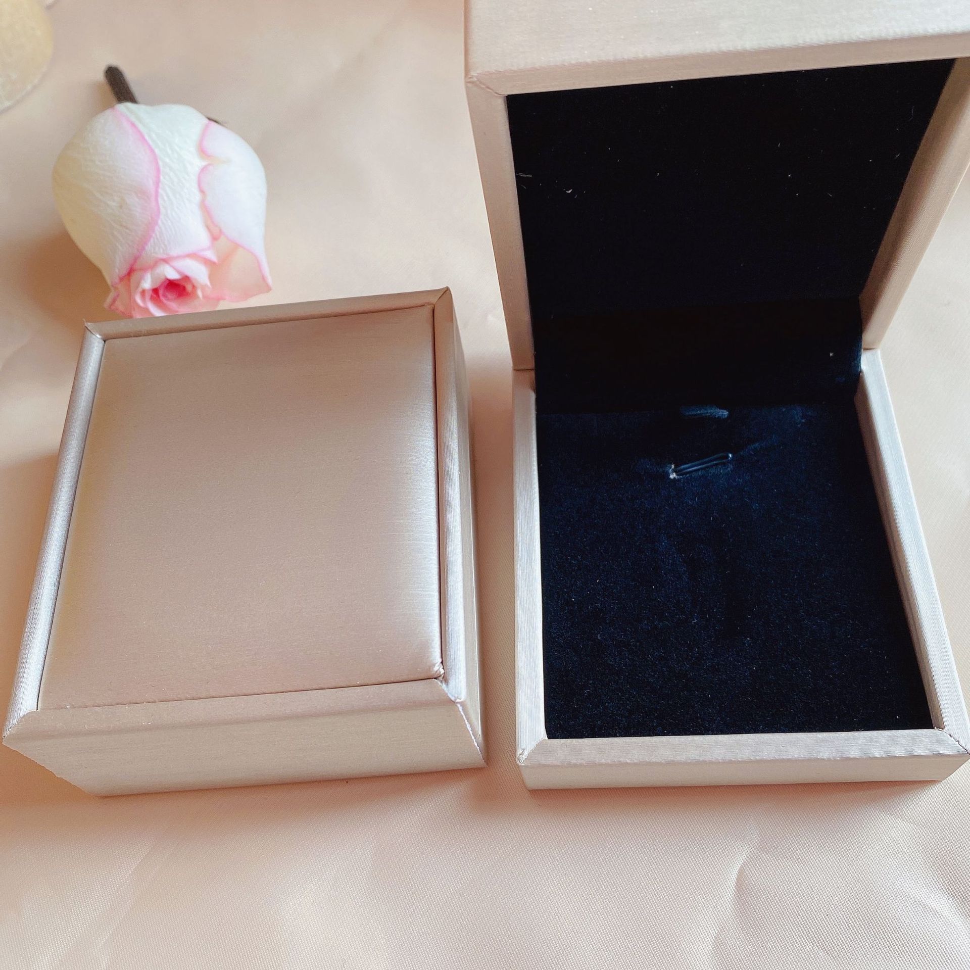 Pearl bracelet necklace box velvet box jewelry birthday gift gift box