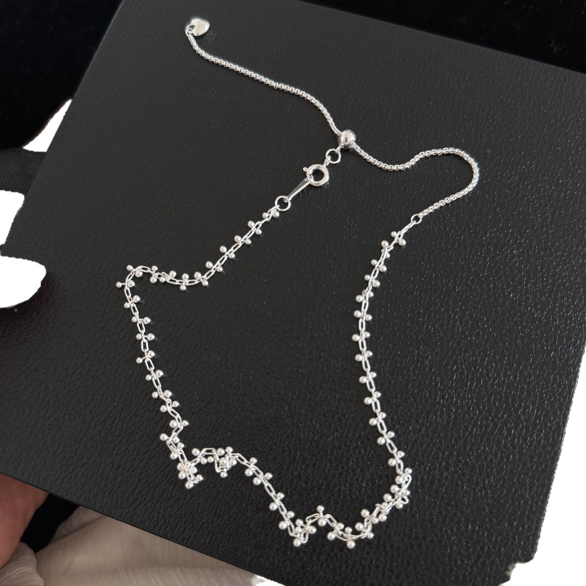 Bean fruit pendant necklace stacking pull neck chain design for women