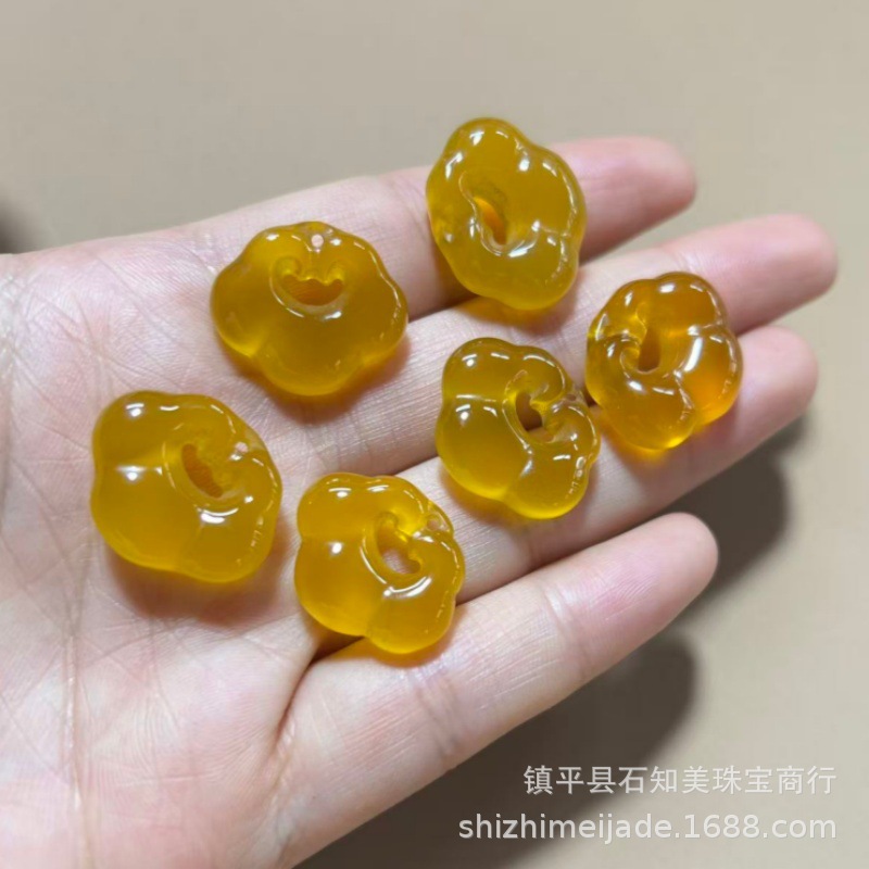 Ice Seed Chalcedony Auspicious Cloud Lock Pendant Couple Ruyi Lock Peace Lock Agate Jade Pendant Live Broadcast