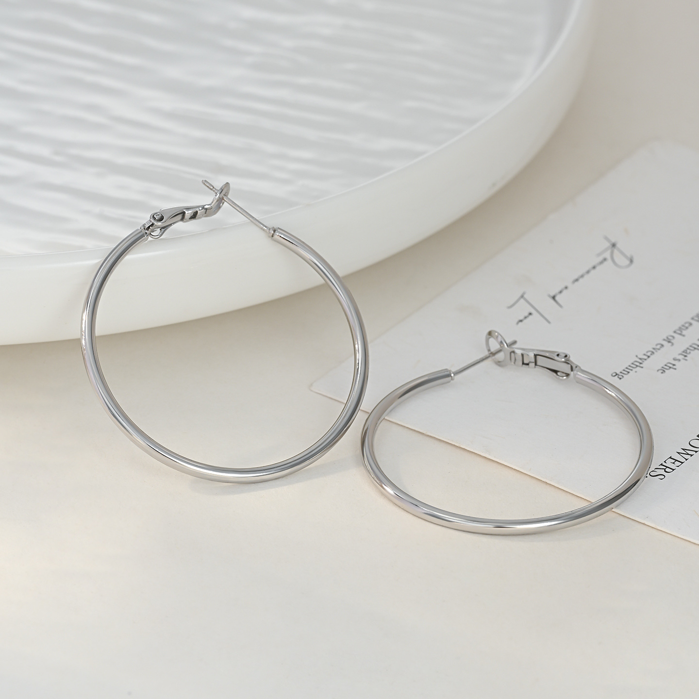 2025 new S925 silver needle exaggerated ear hoop simple smooth surface earrings ear studs