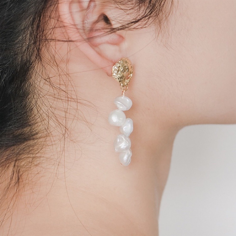 Natural Silver-Gray True Akoya Petal Pearl Earrings Elegant Style
