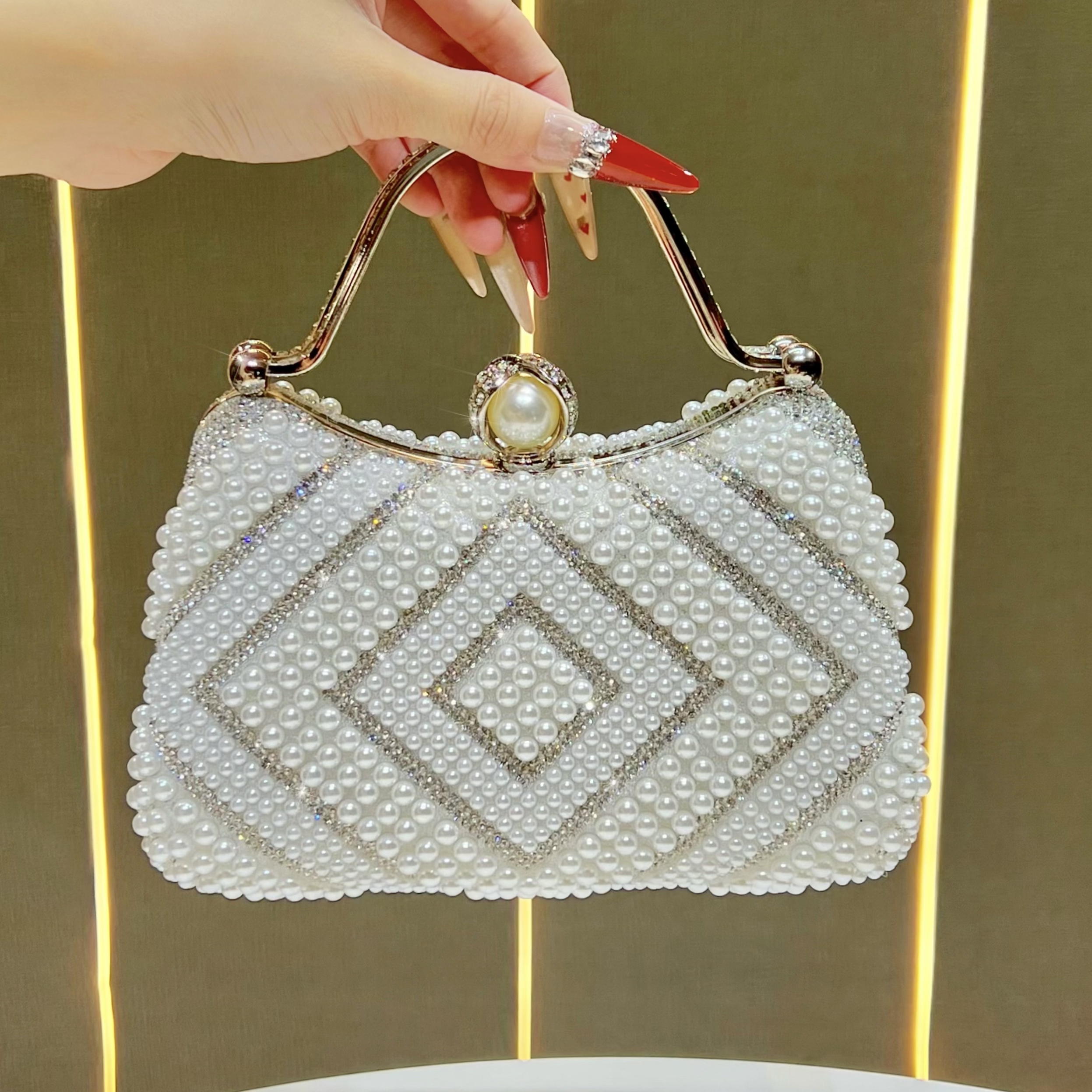 2026 New Pearl Handbag Celebrity Evening Dress Bag Handbag Diamond Crossbody Bag Women