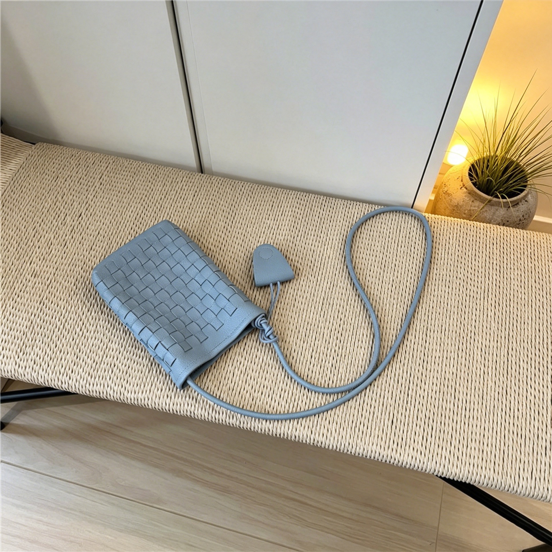Hand-Woven Phone Pouch Small Fresh Summer Small Bag 2026 New Women Mini Walking Crossbody Bag