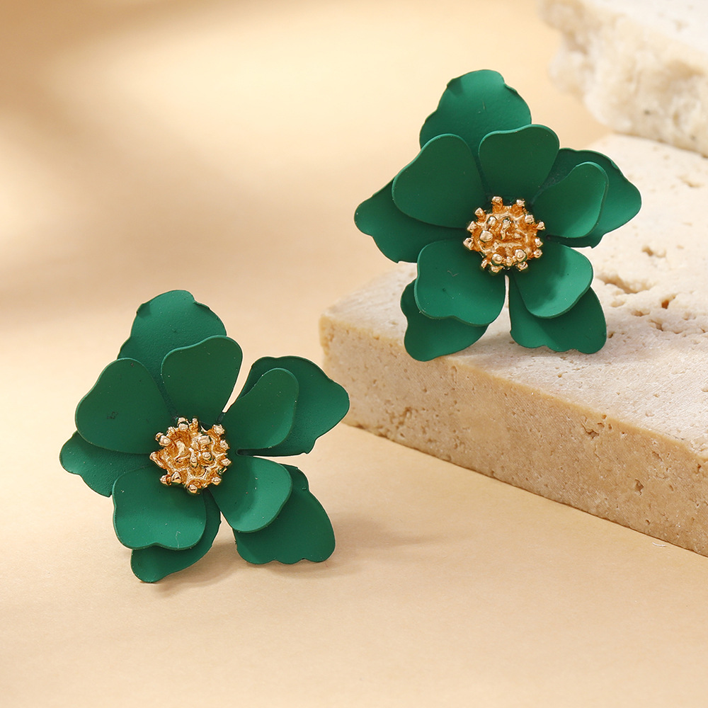 High-quality multi-layer petal flower earrings for women Japanese and Korean sweet and fresh earrings accessories