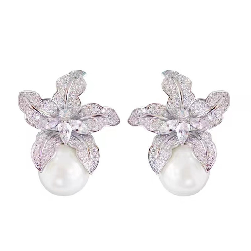 Silver Needle New Super Sparkling Full Diamond Lily Ear Studs Women Pearl Earrings Ear Drops