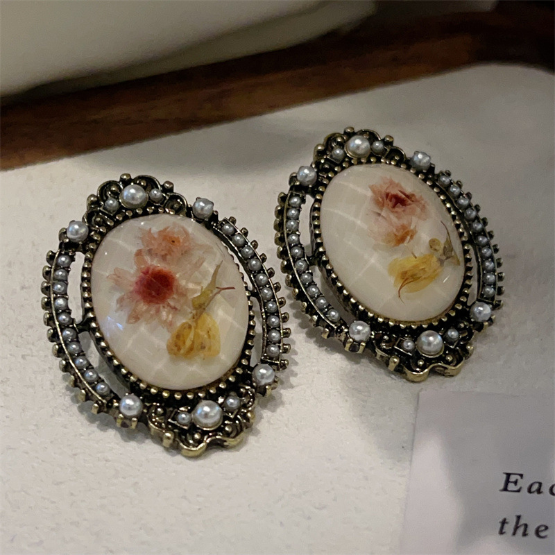 Exquisite Colored Dried Flower Amber Earrings Plated 18K Matte Gold Ear Accessories