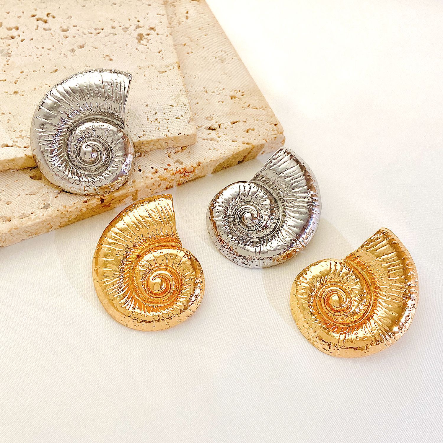 Exaggerated beach style alloy conch earrings for women, marine animal earring accessories