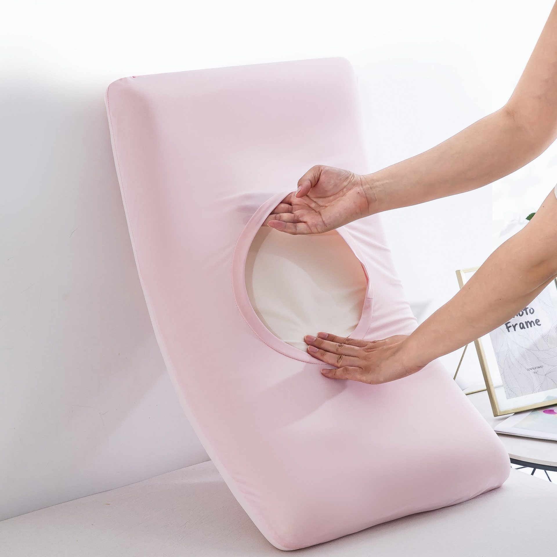 Small ice skin cool pillowcase summer air conditioner ice silk magic pillowcase pair adult pillow inner cover