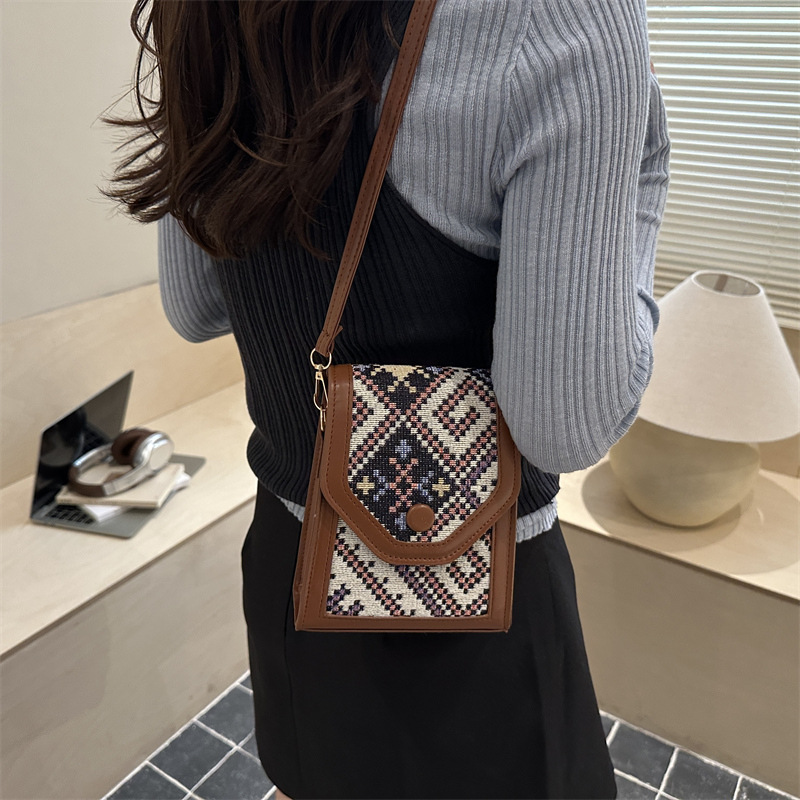 Ethnic Style Crossbody Phone Bag Women 2026 New Single Shoulder Small Square Bag Coin Purse