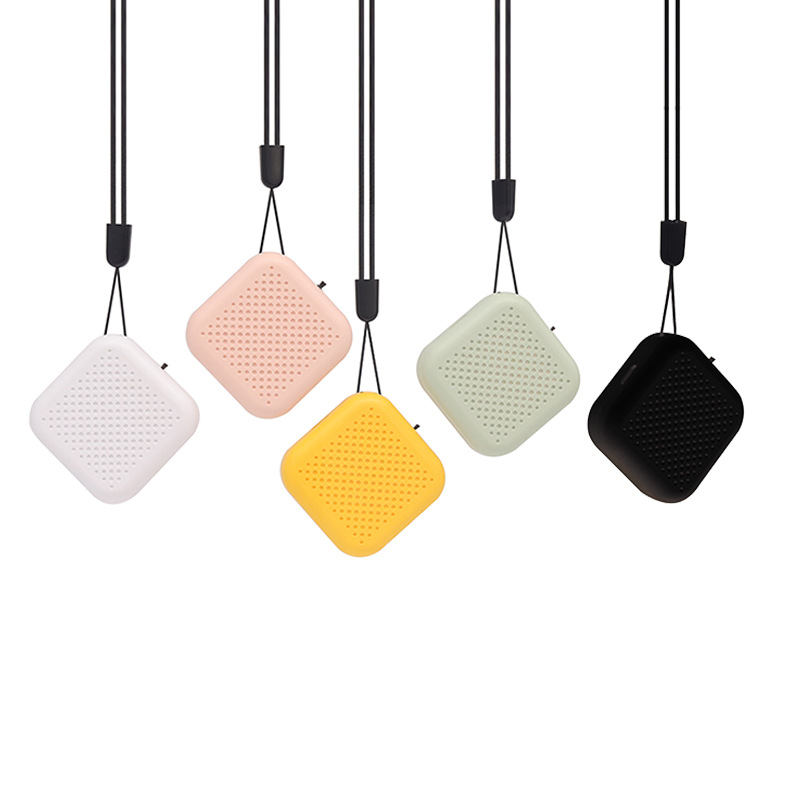 Portable neck-worn air purifier small mini negative ion personal necklace wearable remove second-hand smoke pendant